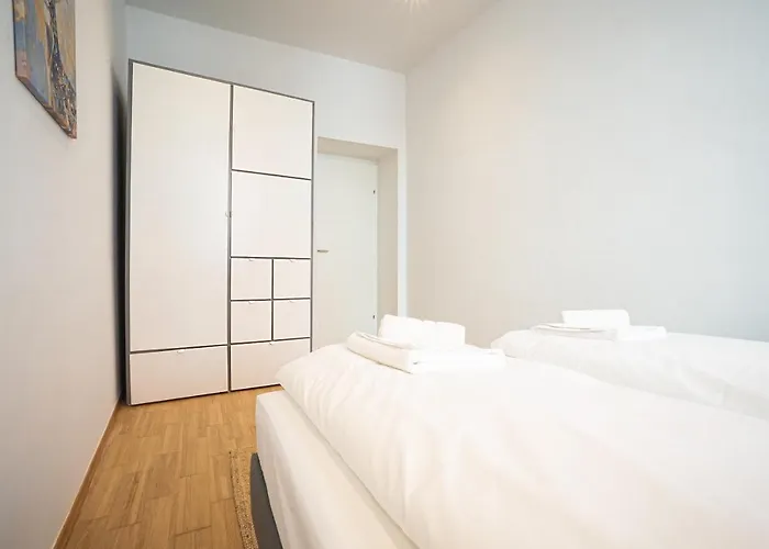 Modern And Lovely Next To Subway Station Apartment Wien