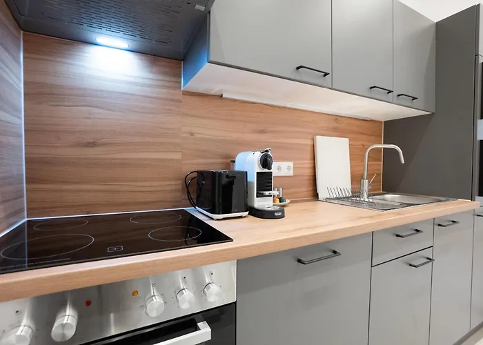 Modern And Lovely Next To Subway Station Apartment *