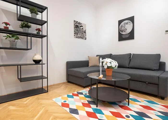 Modern And Lovely Next To Subway Station Wien